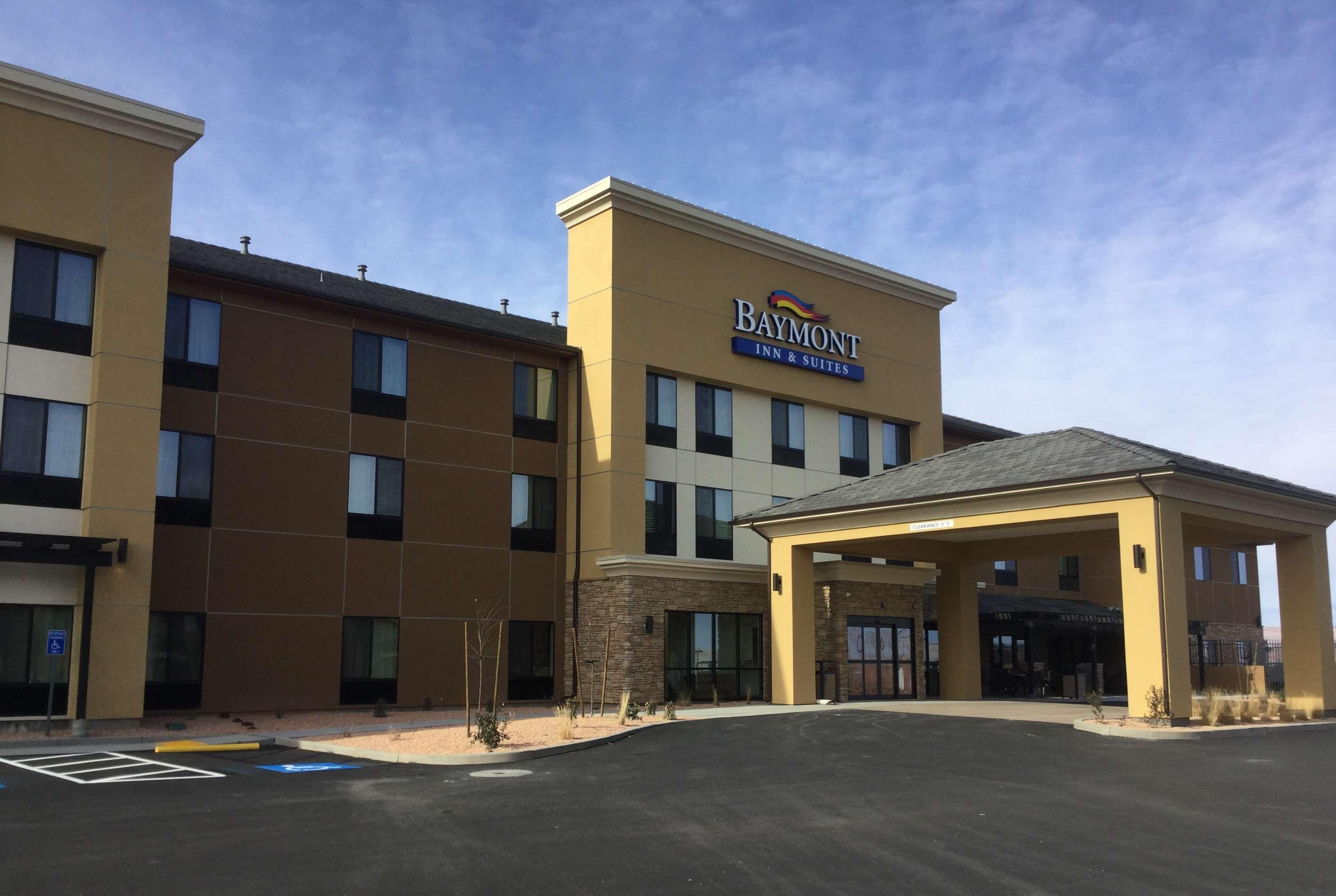 Baymont By Wyndham Powell Hotel