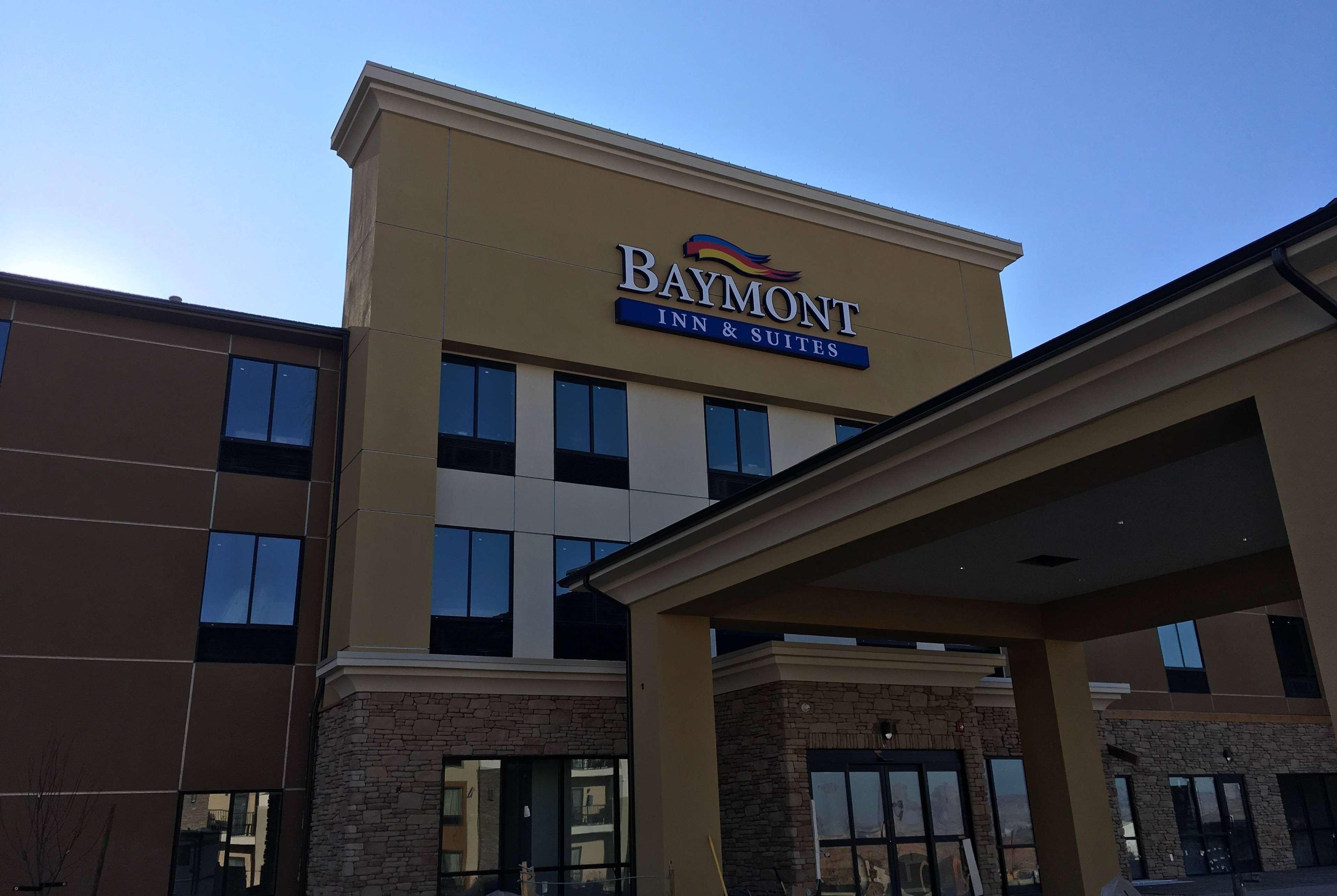 Baymont By Wyndham Powell Hotel